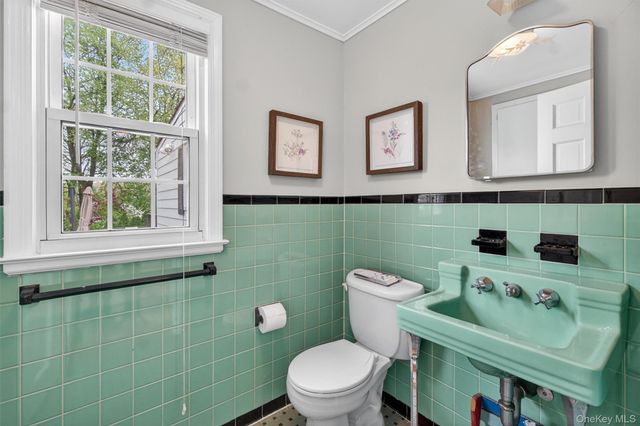 54 Seneca Avenue, White Plains, NY 10603