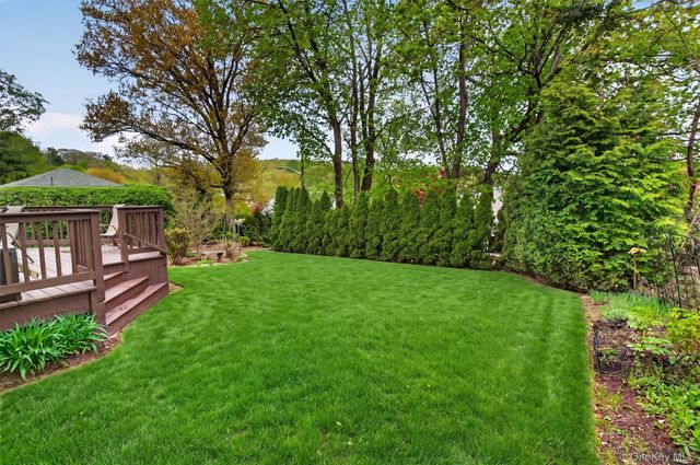 54 Seneca Avenue, White Plains, NY 10603