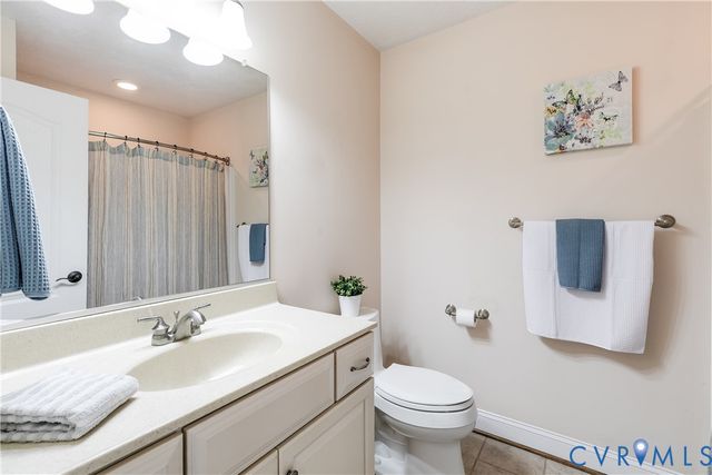 13486 Lower Lakes Pl, Ashland, VA 23005