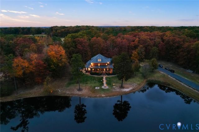 13486 Lower Lakes Pl, Ashland, VA 23005