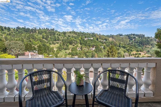 6929 Bristol Dr, Berkeley, CA 94705