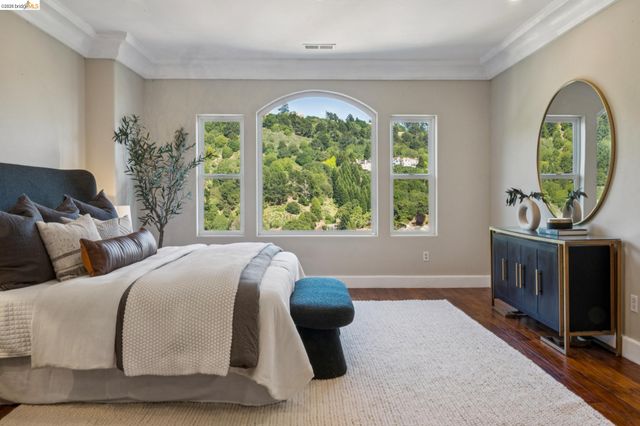 6929 Bristol Dr, Berkeley, CA 94705