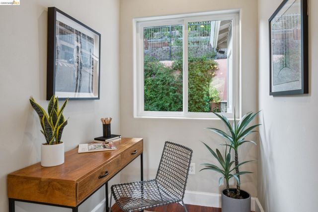 6929 Bristol Dr, Berkeley, CA 94705