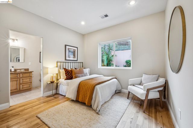 6929 Bristol Dr, Berkeley, CA 94705