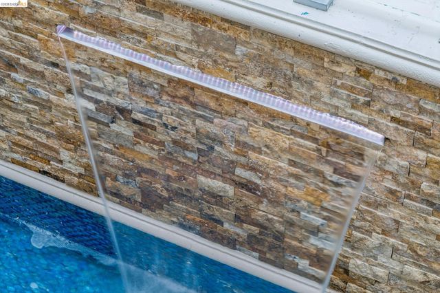 6929 Bristol Dr, Berkeley, CA 94705