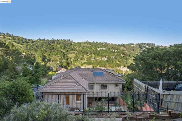 6929 Bristol Dr, Berkeley, CA 94705