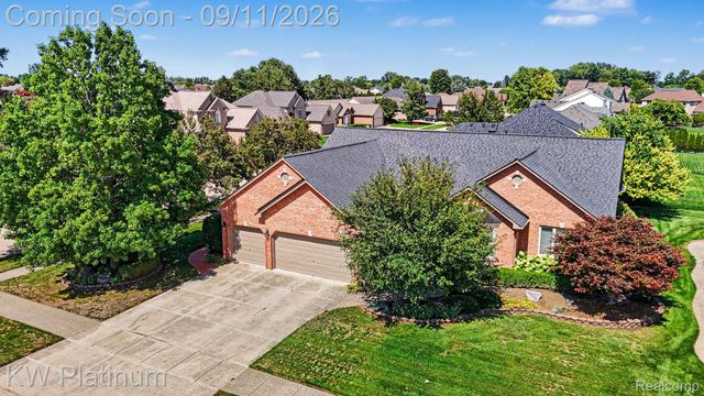 19741 Mount Vernon Drive, Macomb Township, MI 48044