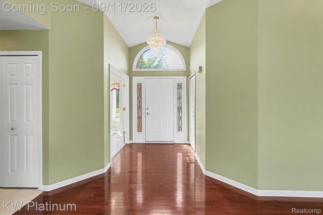 19741 Mount Vernon Drive, Macomb Township, MI 48044