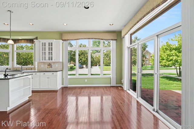 19741 Mount Vernon Drive, Macomb Township, MI 48044