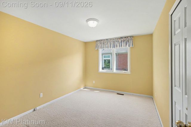 19741 Mount Vernon Drive, Macomb Township, MI 48044