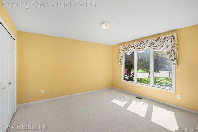 19741 Mount Vernon Drive, Macomb Township, MI 48044