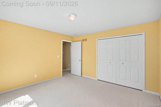 19741 Mount Vernon Drive, Macomb Township, MI 48044