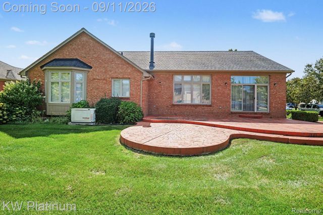 19741 Mount Vernon Drive, Macomb Township, MI 48044