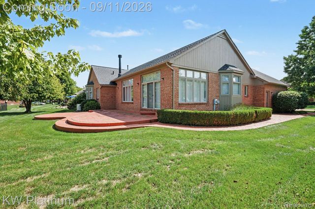19741 Mount Vernon Drive, Macomb Township, MI 48044