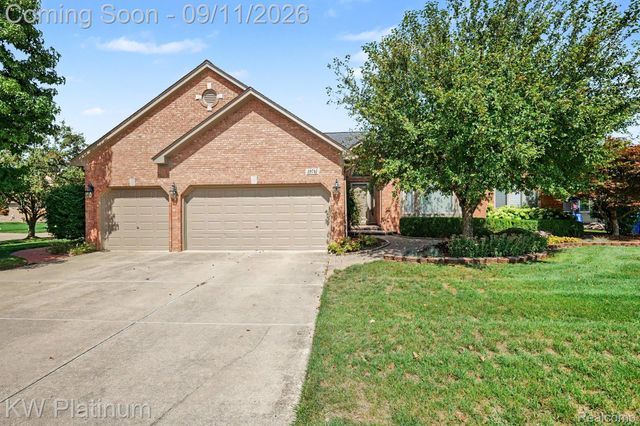 19741 Mount Vernon Drive, Macomb Township, MI 48044