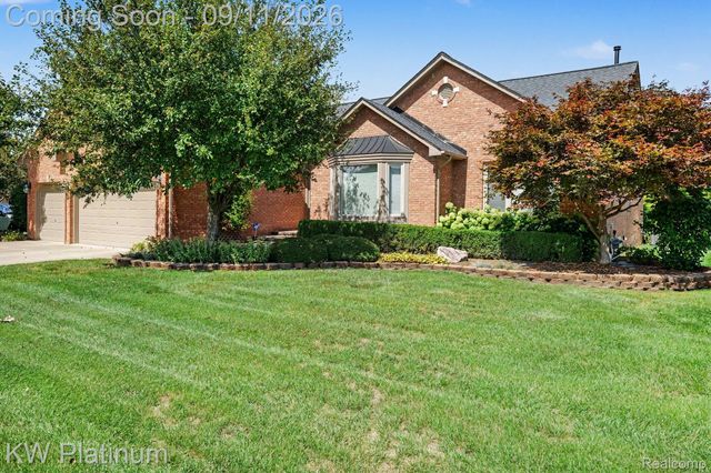19741 Mount Vernon Drive, Macomb Township, MI 48044