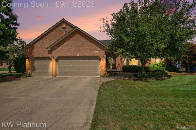 19741 Mount Vernon Drive, Macomb Township, MI 48044