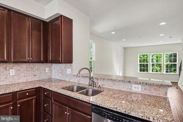1643 DOROTHY LN, Woodbridge, VA 22191