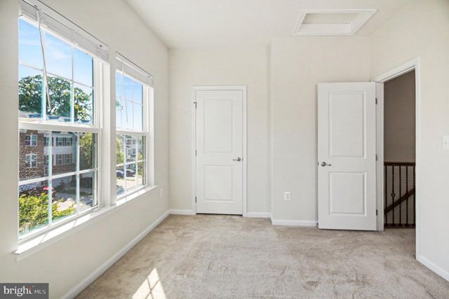 1643 DOROTHY LN, Woodbridge, VA 22191