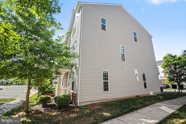 1643 DOROTHY LN, Woodbridge, VA 22191