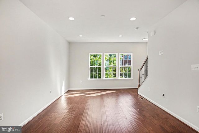 1643 DOROTHY LN, Woodbridge, VA 22191