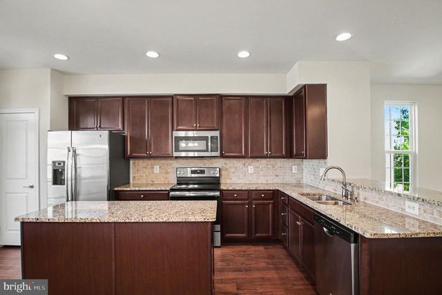 1643 DOROTHY LN, Woodbridge, VA 22191