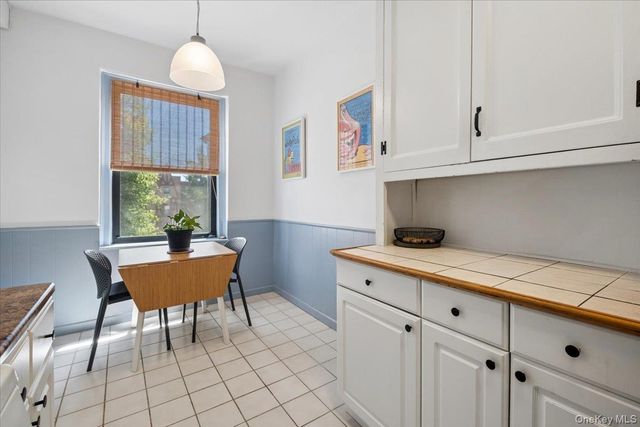 143 Garth Road 5L, Scarsdale, NY 10583