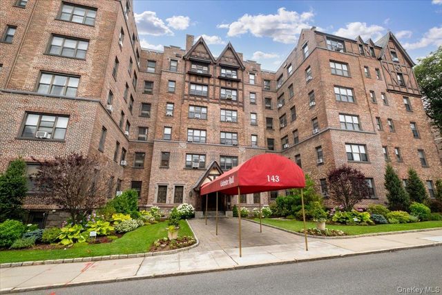 143 Garth Road 5L, Scarsdale, NY 10583