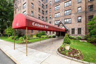 143 Garth Road 5L, Scarsdale, NY 10583