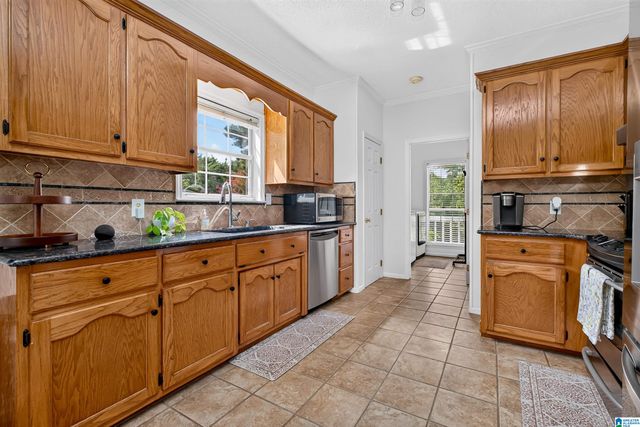 27 CHELSEA VILLAGE CIRCLE, Chelsea, AL 35043