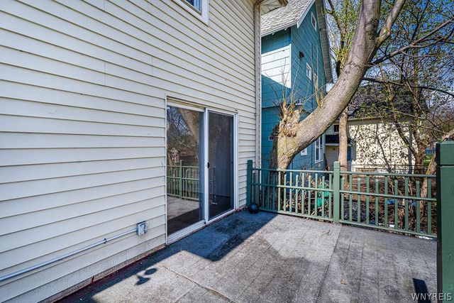 75 Henrietta Avenue, Buffalo, NY 14207