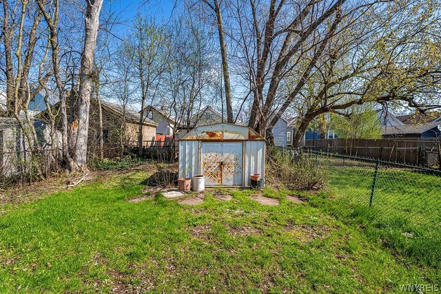 75 Henrietta Avenue, Buffalo, NY 14207