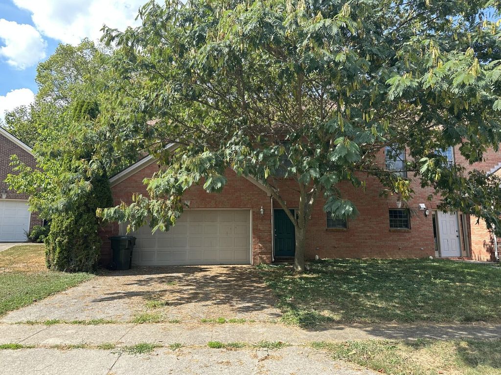 916 Literary Circle, Lexington, KY 40513