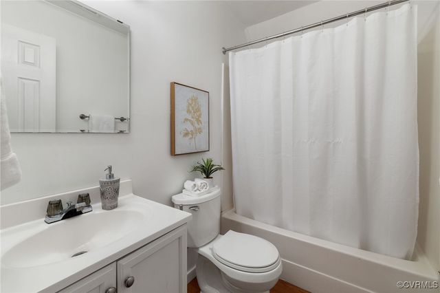 3453 Castlebury Dr, Chester, VA 23831