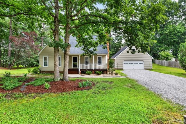 3453 Castlebury Dr, Chester, VA 23831