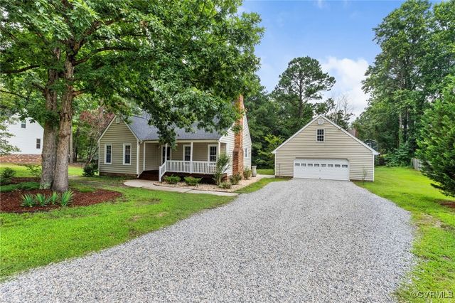 3453 Castlebury Dr, Chester, VA 23831