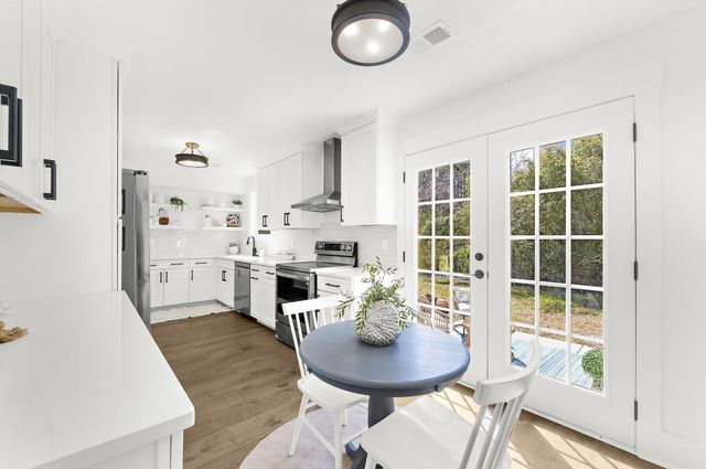 1483 Diamond Boulevard, Mount Pleasant, SC 29466