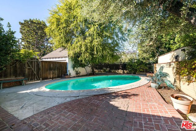 10435 Whipple Street, Toluca Lake (los Angeles), CA 91602