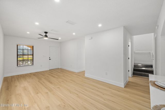 704 GINGER MILL Drive, St. Johns, FL 32259