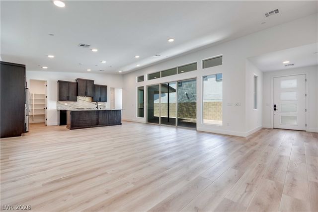 1001 Soaring Sage Avenue, Las Vegas, NV 89138