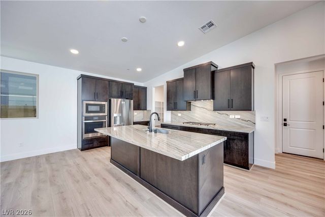 1001 Soaring Sage Avenue, Las Vegas, NV 89138