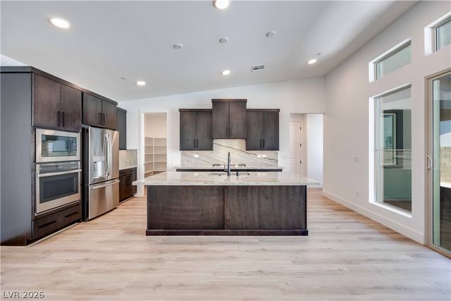 1001 Soaring Sage Avenue, Las Vegas, NV 89138