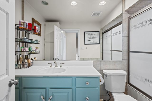 219 W Appletree Lane, Arlington Heights, IL 60004