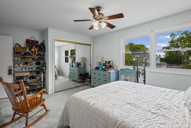 219 W Appletree Lane, Arlington Heights, IL 60004