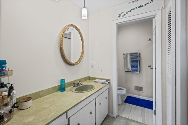 219 W Appletree Lane, Arlington Heights, IL 60004