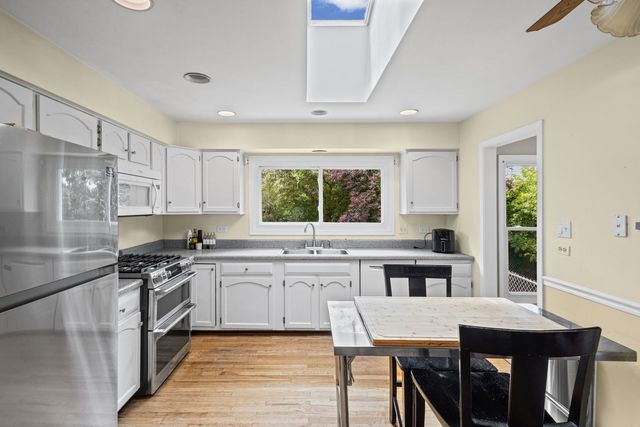 219 W Appletree Lane, Arlington Heights, IL 60004