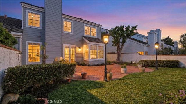 18 Hillsdale, Newport Beach, CA 92660