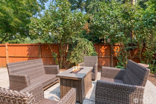 21927 44th Drive SE, Bothell, WA 98021
