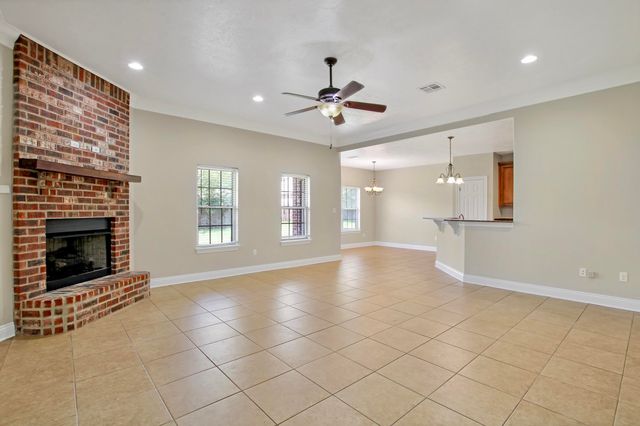 510 Woodland Pkwy, Leesville, LA 71446