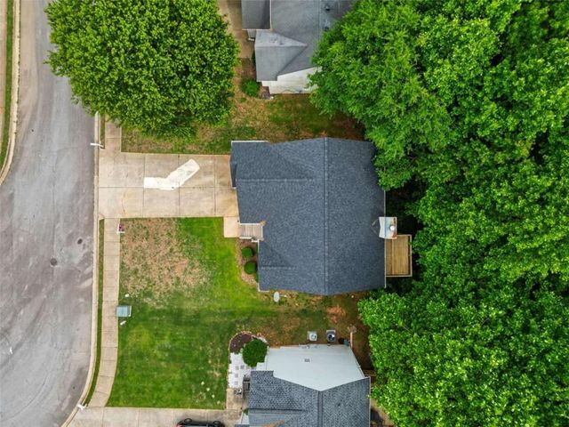 6588 Snowbird Lane, Douglasville, GA 30134